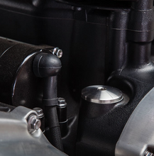 British Customs 2016 + Triumph Oil Cap
