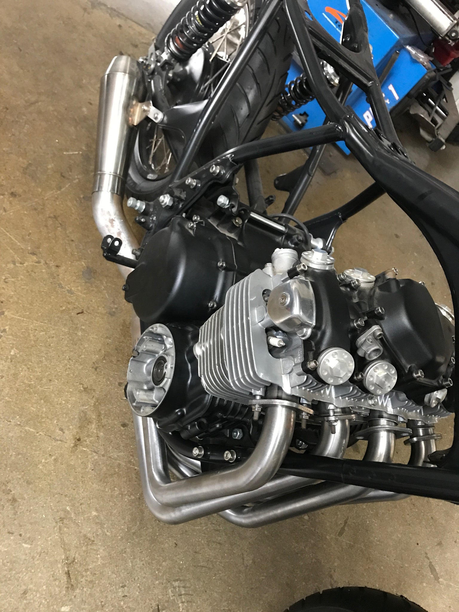 Cb550 4 store into 1 exhaust