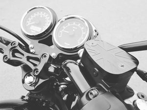 Motone flat gauge bracket